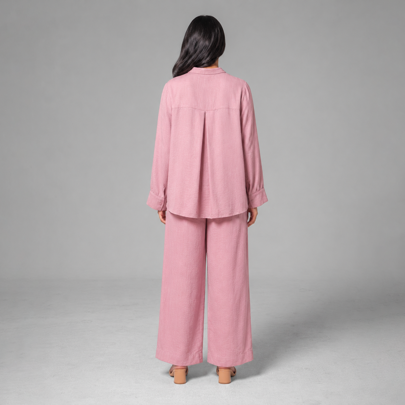 WOMEN’S EMBROIDERED CO-ORD SET