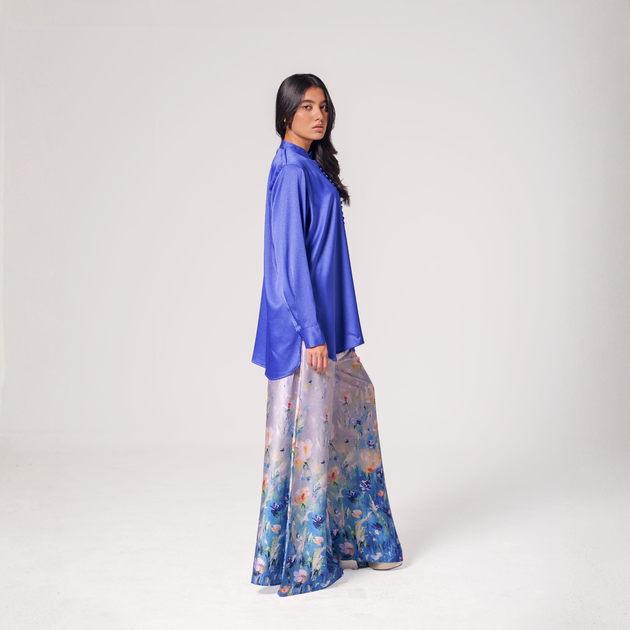 Button-Detail Silk Tunic with Printed Wide-Leg Pants