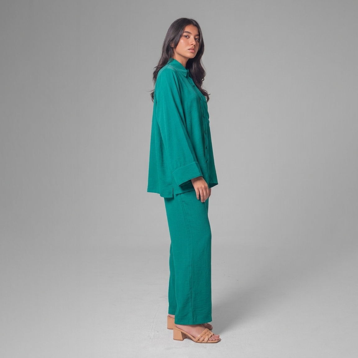 WOMEN’S EMBROIDERED CO-ORD SET
